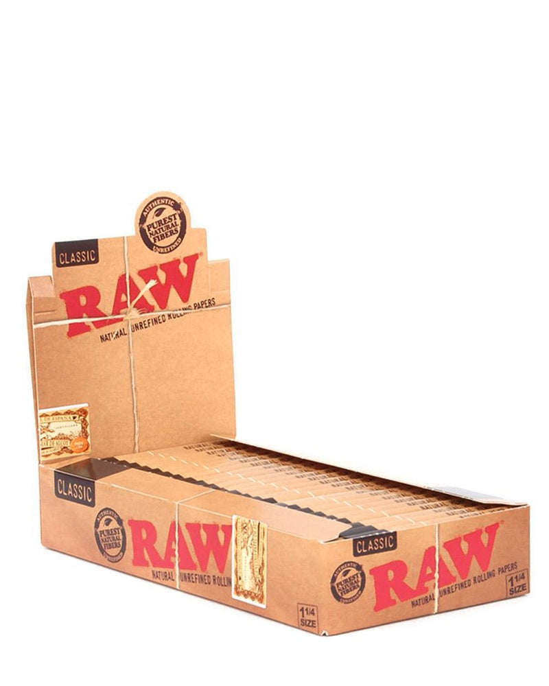 RAW 1 1-4 SIZE CLASSIC ROLLING PAPERS 24CT/BOX